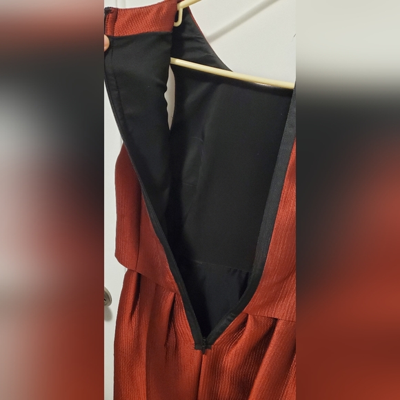 2/$69 BNWT deep red 🖤❤️ dress with black zipper detail  SZ 6 - Picture 12 of 16